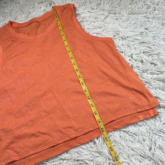 Lululemon Train to Be Tank Dot Camo Golden Apricot - Picture 3 of 6